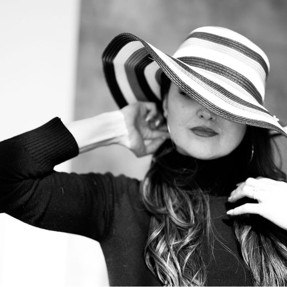 Meet your Posher, Anna - Picture 1 of 3